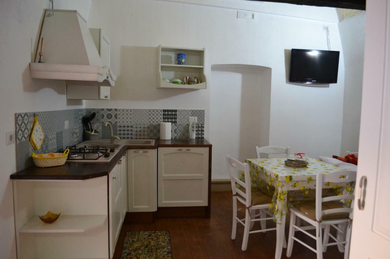 Villa Le Case Di Titina à Mottola Extérieur photo